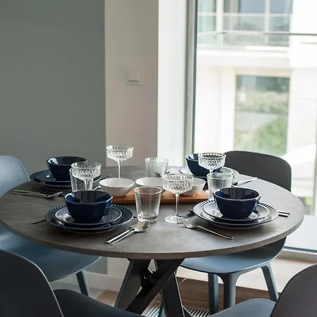 Yacht Park Marina View - Billberry アパート