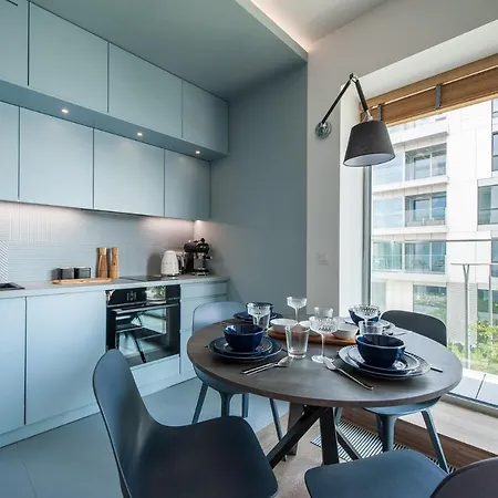 아파트 Yacht Park Marina View - Billberry *