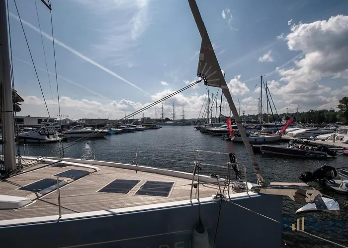 Yacht Park Marina View - Billberry Apartamento